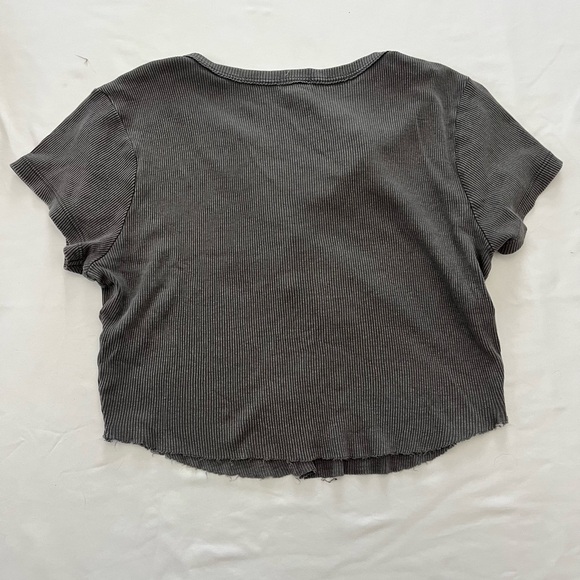 Garage Gray Ribbed Crop Top - Picture 3 of 3